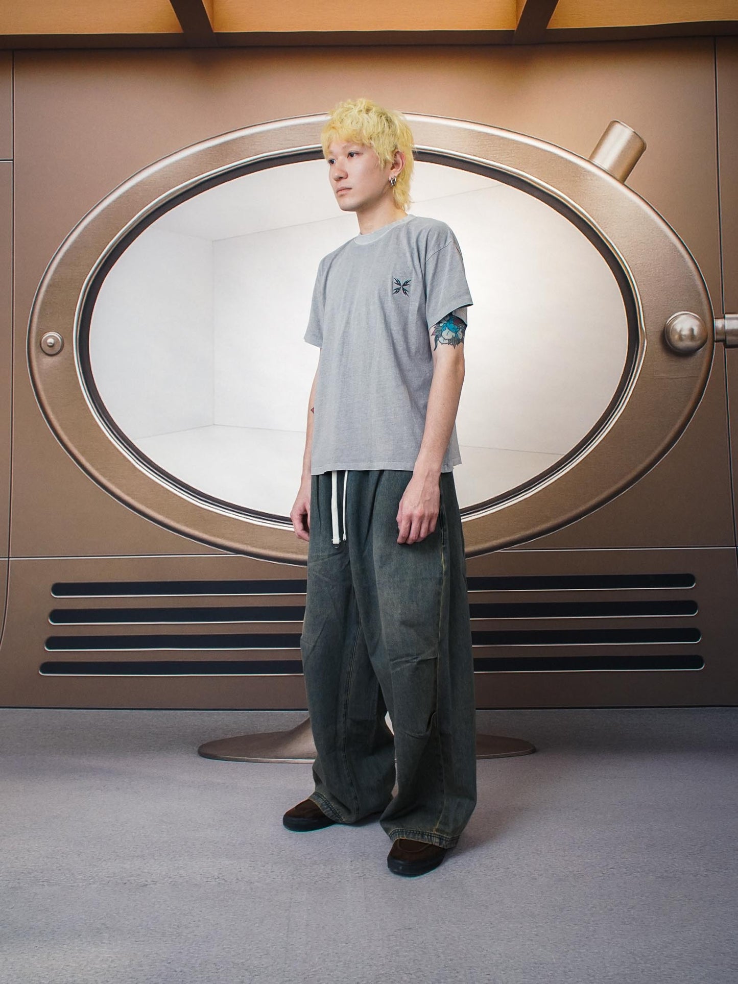 WBI 25SS EXO-判 / WBI E.X.O Rogue Mark TEE EXO-01