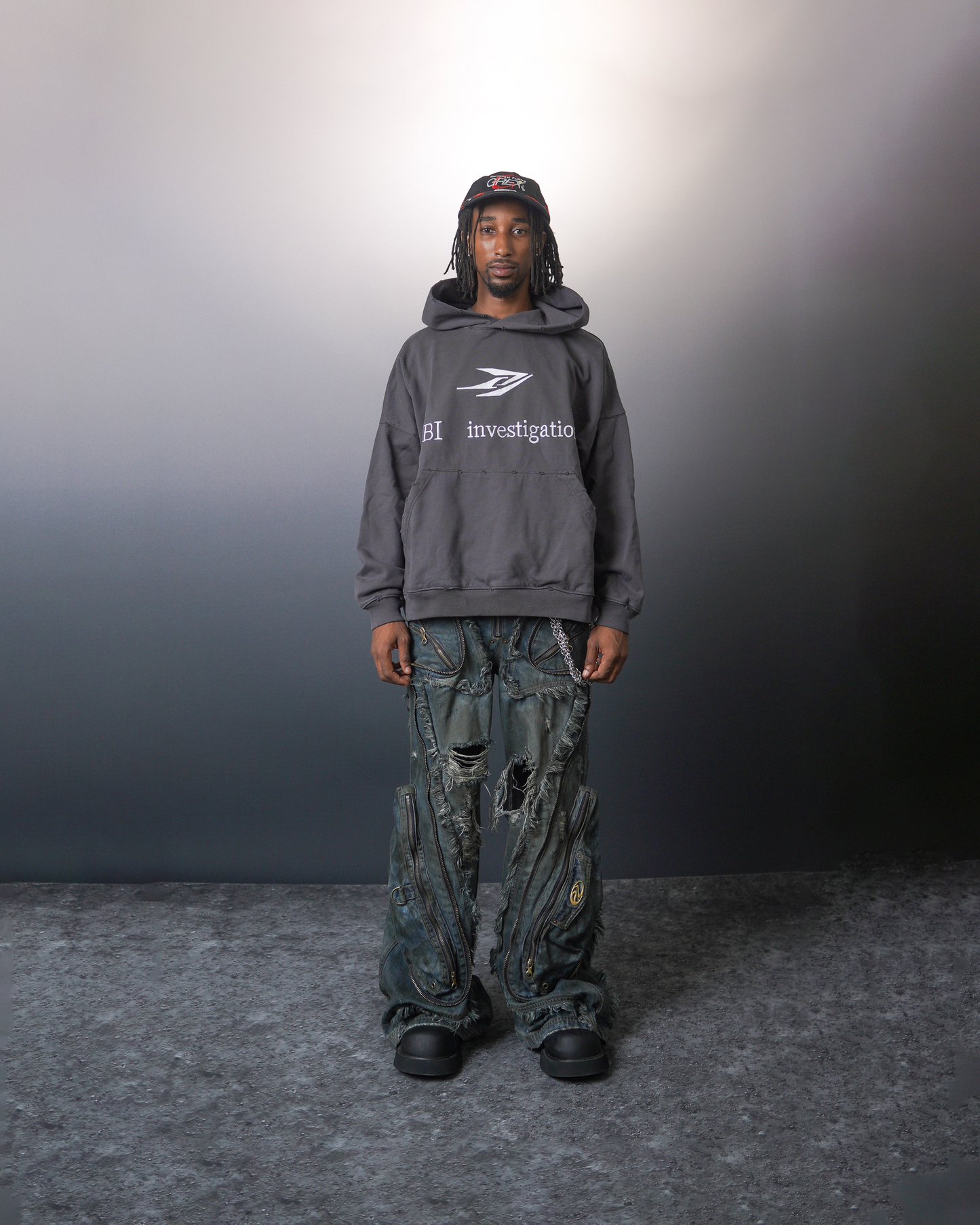 UND-02 / The Rebel Series : Logo Man Hoodie Grey