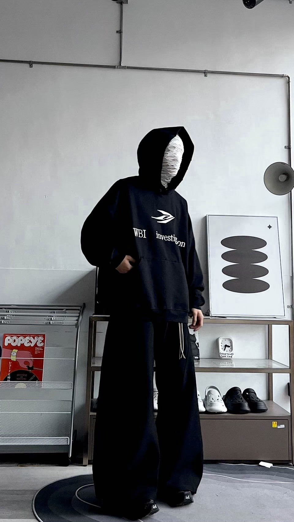 UND-02 / The Rebel Series : Logo Man Hoodie Black